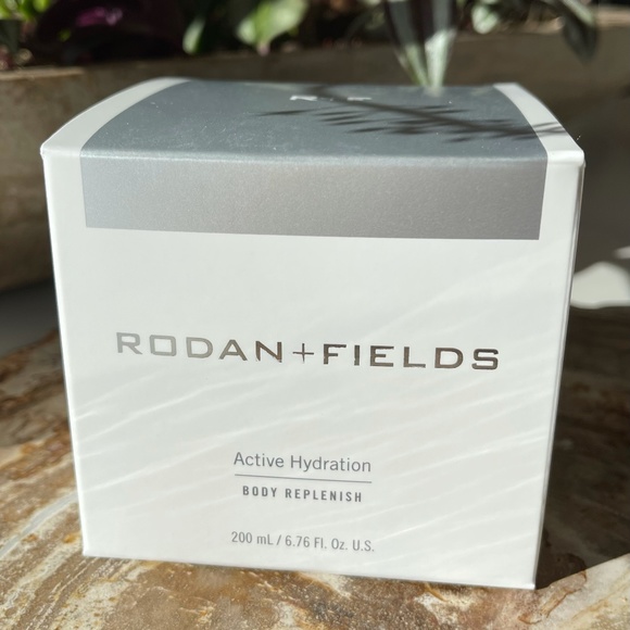 NWT Rodan + Fields Active Hydration Body Replenish Hydrating cream for dry skin! - Picture 1 of 4